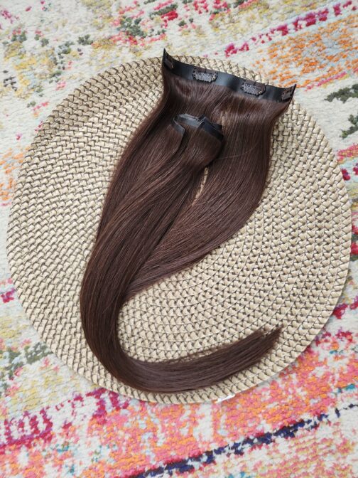 SEAMLESS CLIP IN HAIR EXTENSIONS